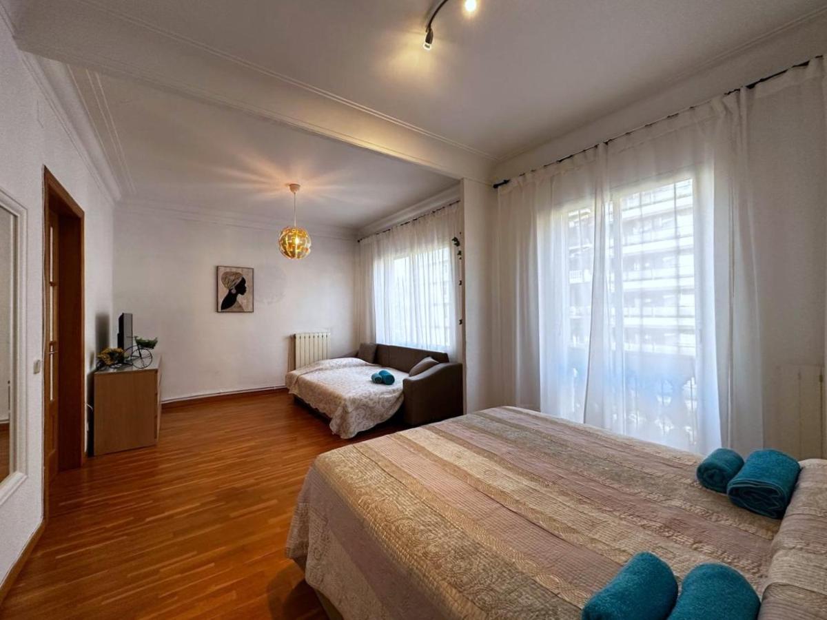 Habitaciones Acogedoras Барселона Екстериор снимка