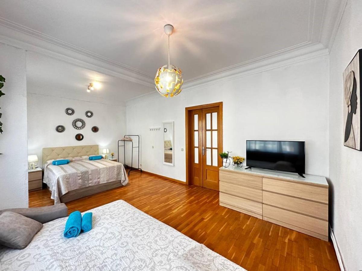 Habitaciones Acogedoras Барселона Екстериор снимка