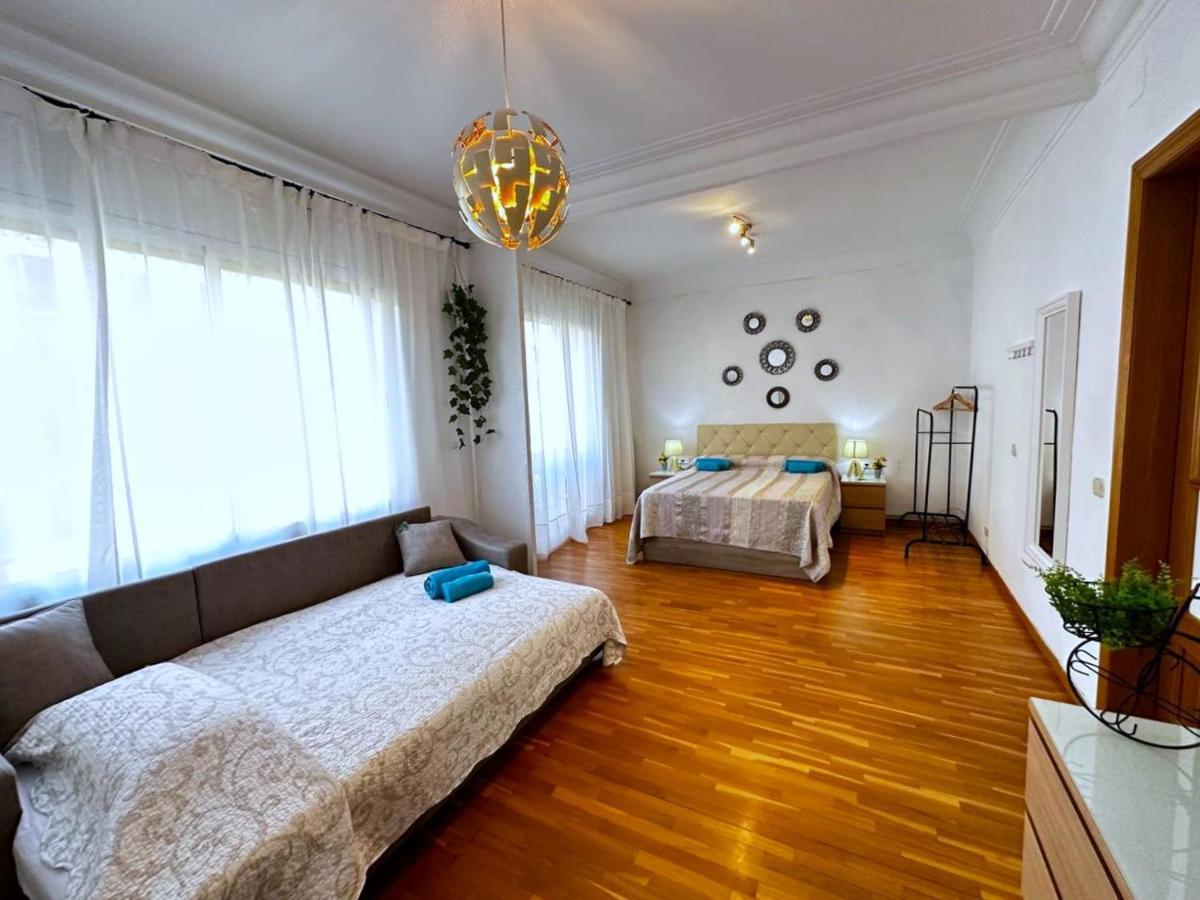 Habitaciones Acogedoras Барселона Екстериор снимка