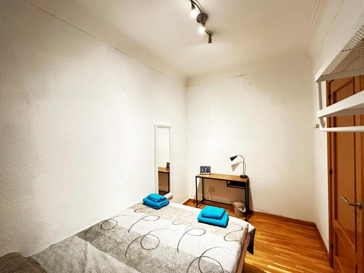 Habitaciones Acogedoras Барселона Екстериор снимка
