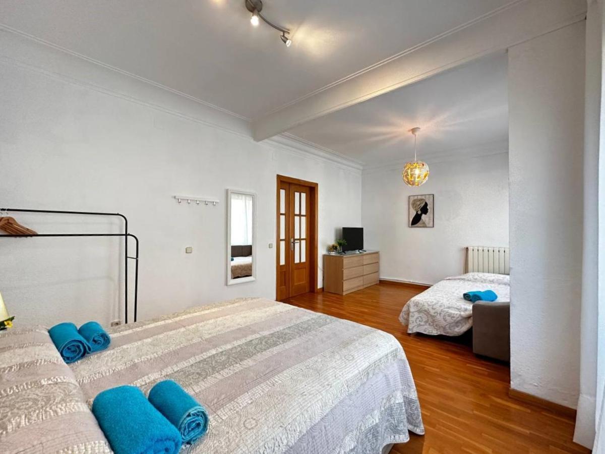 Habitaciones Acogedoras Барселона Екстериор снимка