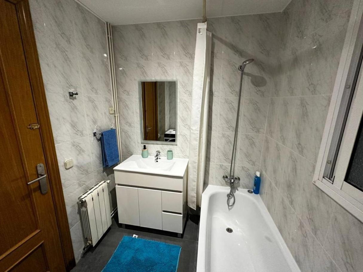 Habitaciones Acogedoras Барселона Екстериор снимка