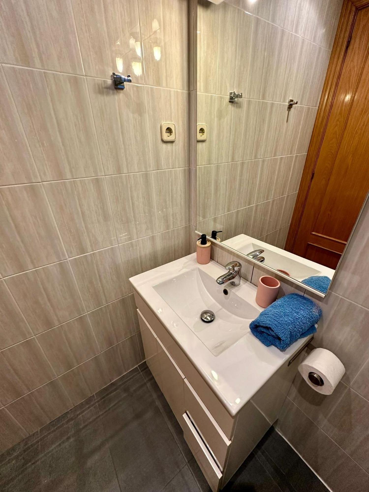 Habitaciones Acogedoras Барселона Екстериор снимка